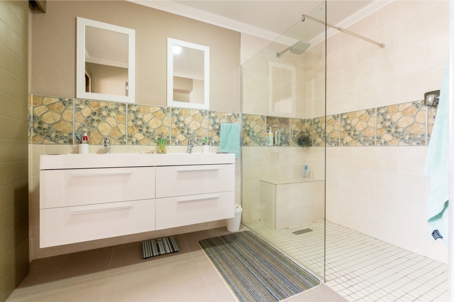 3 Bedroom Property for Sale in Blue Lagoon Western Cape